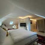 Bed & Breakfast Villa-stern