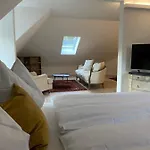 Villa-stern Bed and Breakfast 4*