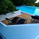 לינה וארוחת בוקר Villa-stern