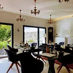 Villa-stern קיוטשכן אם סי