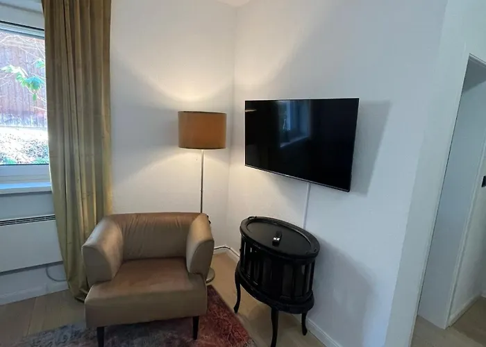 Villa-stern 4* קיוטשכן אם סי